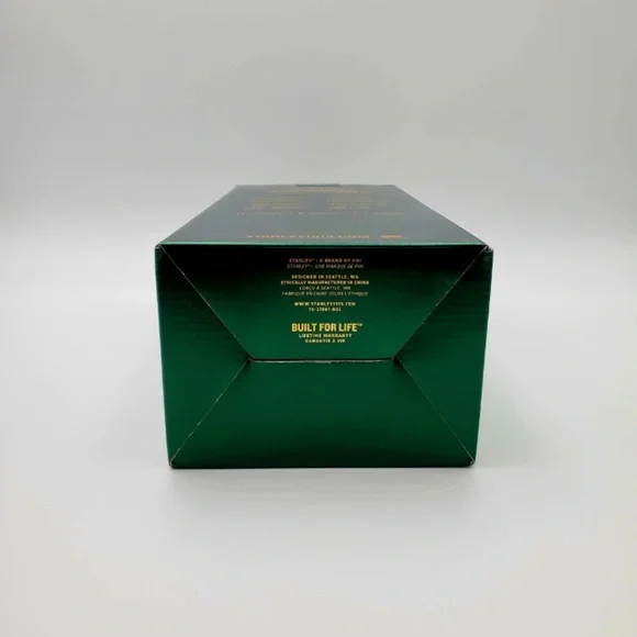 Limited Edition 2025 St Patrick’s Green Stanley 40oz Tumbler - Picture 9 of 12
